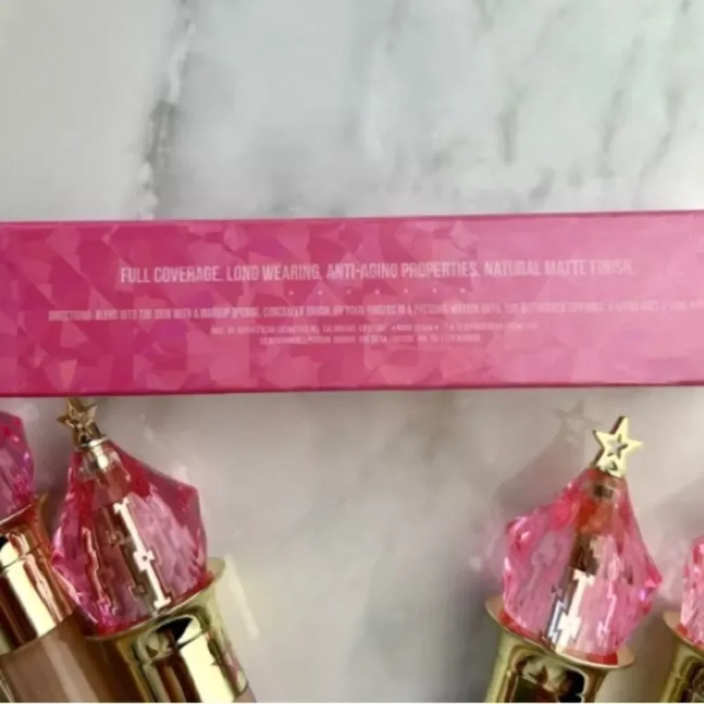 JEFFREE STAR - NWT Magic Star Concealer in C15.25 (Tan/Golden Peach Undertones)